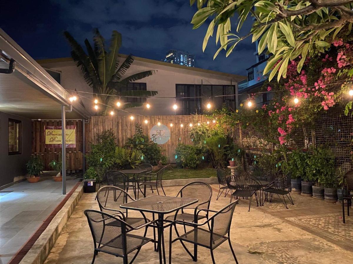 The Hub District Garden Suites Πασάι Εξωτερικό φωτογραφία